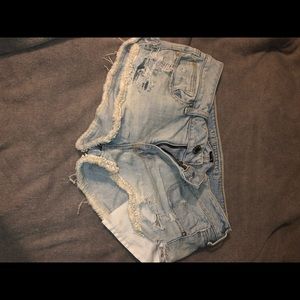 AE Light wash Shortie shorts